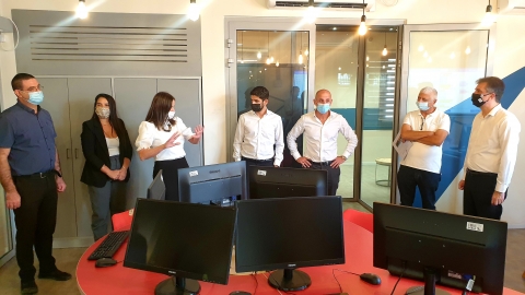 שר המודיעין והסייבר הגיע למעלה אדומים - חדשות  במעלה נט