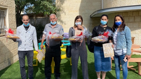 ב"אלמוג" חוגגים מהלב - חינוך במעלה נט