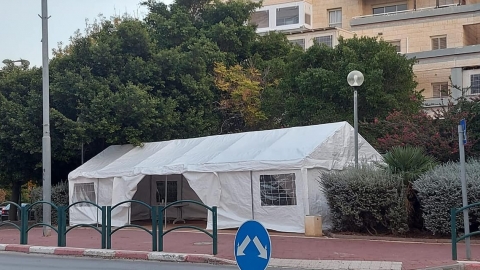 תפילות באוהלים רק באופן פתוח - חדשות  במעלה נט