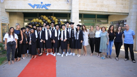 מחזור חמישי של "הנדסאי דקל" מתגייס - חינוך במעלה נט