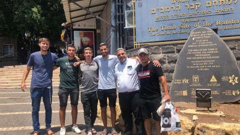 במקום לנצל את הזמן לבלות בוחרים לשבת וללמוד תורה - חינוך במעלה נט