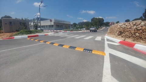 פסי האטה - סעו לאט! שמירה על בטיחות - עסקים במעלה נט