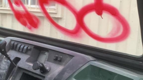 ונדליזם וצלבי קרס באתר בנייה - חדשות  במעלה נט