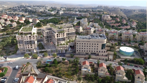 דירות לשכירות לזוגות צעירים ומרכז מסחרי בקומה הקרקע - חדשות  במעלה נט