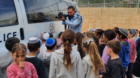 שוטרים בבית הספר - חינוך במעלה נט