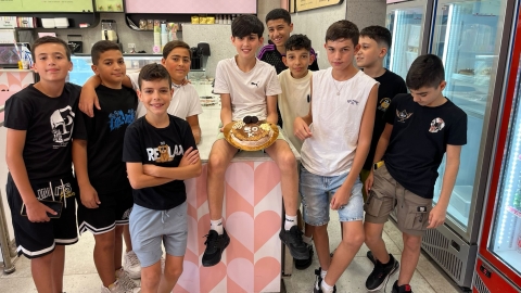 אדמדמת המדור הכי נוצץ בעיר - אדמדמת במעלה נט