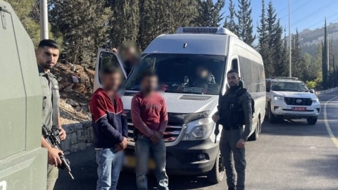 15 שב"חים נתפסו ברכב  עם כרזות של החטופים - חדשות  במעלה נט