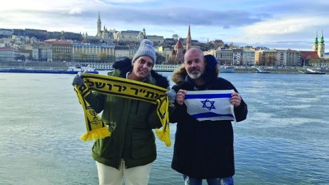 אדמדמת המדור הכי נוצץ בעיר - אדמדמת במעלה נט