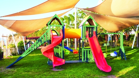נער בן 13 יפוצה ב-60 אלף שקלים  לאחר שנפצע מבורג במתקן משחקים - חדשות  במעלה נט