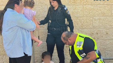 שלוש ילדות ננעלו ברכב  וחולצו בשלום תוך שעה - חדשות  במעלה נט