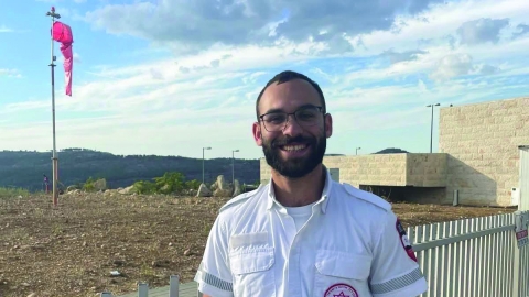 תרומת ענק מרגשת: אמבולנס טיפול נמרץ  ממוגן ירי הוענק לזכרו של עומר וואן גלדר ז"ל - חדשות  במעלה נט