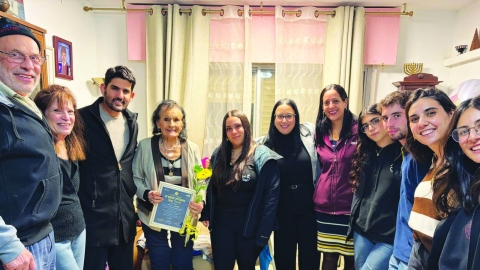 המיזם המרגש שנולד ביום חילופי השלטון במעלה אדומים:הגשר שבין הדורות - קהילה במעלה נט