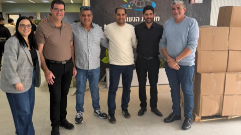 שיעור בנתינה: 530 חבילות של חסד לחג הפסח - חדשות  במעלה נט