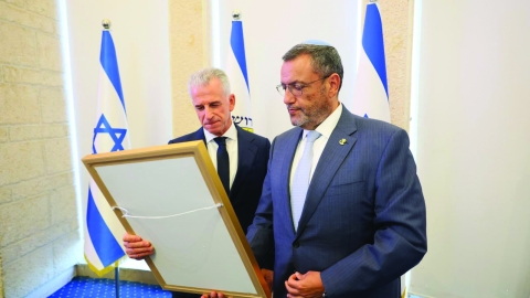 אות הוקרה הוענק לראש המוסד היוצא, דדי ברנע - חדשות  בזמן ירושלים